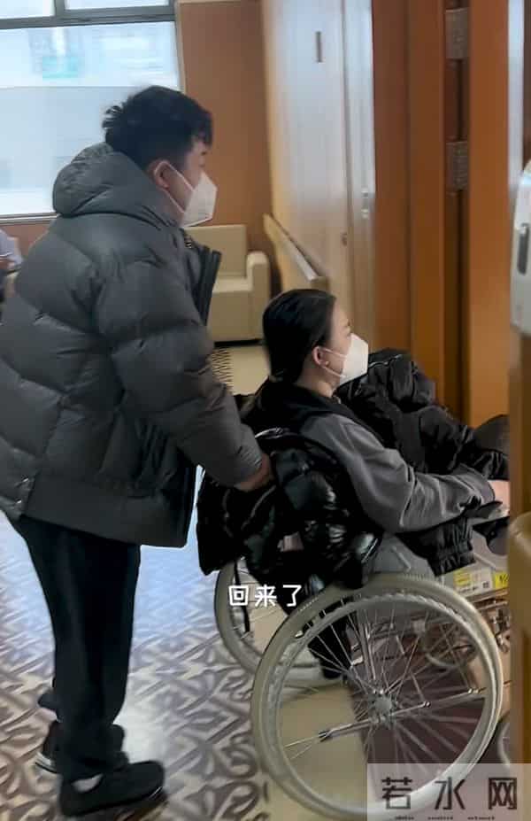 小鹏飞个人资料图片