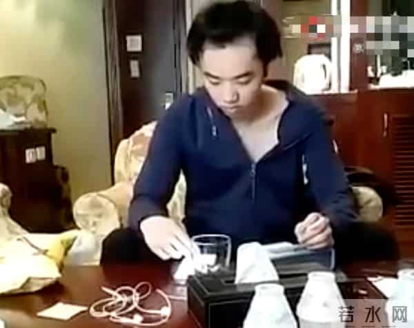 华晨宇工作室否认出轨等传闻