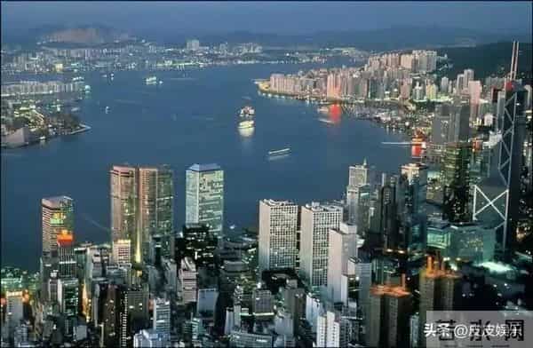 刘銮雄玩李嘉欣肉丸照片