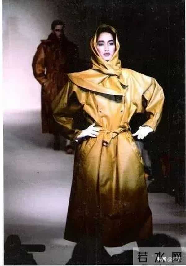 何韵诗陈奕迅热吻