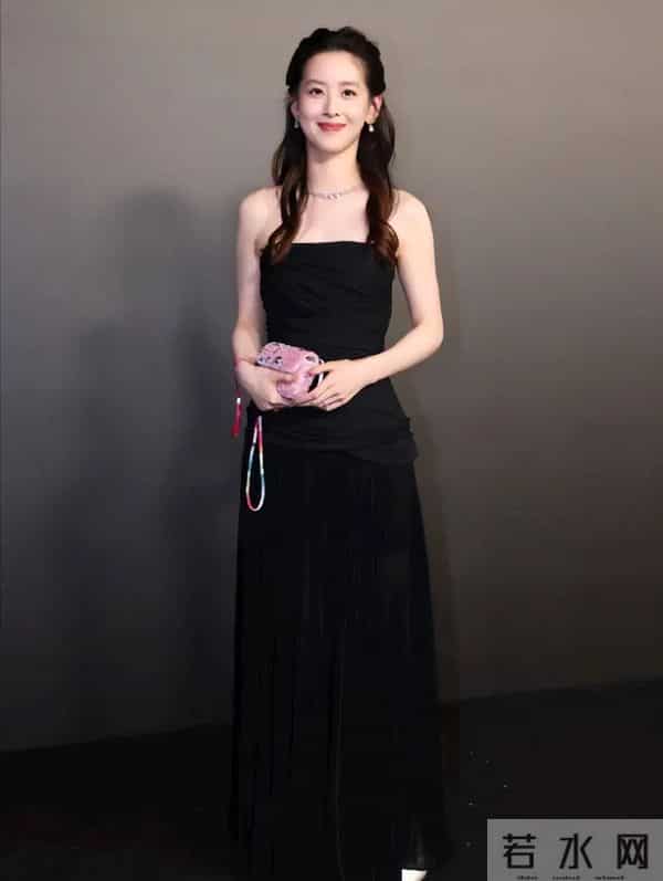 章泽天现身戛纳晚宴