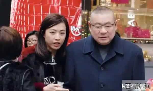 刘銮雄玩李嘉欣肉丸照片