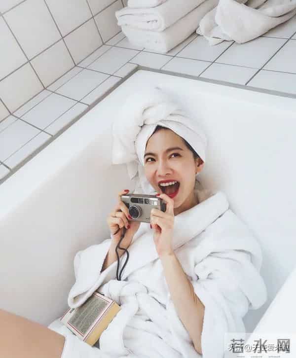 黑涩会美眉丫头资料