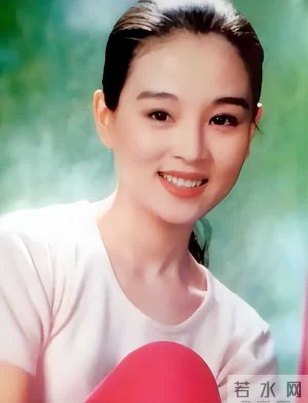 英宁现任妻子王琼图片