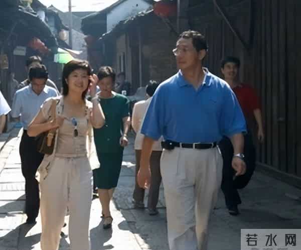 撒贝宁前妻张泉灵