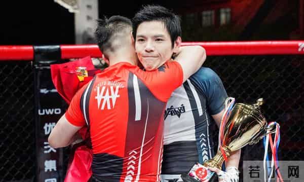 向华强北京挨打