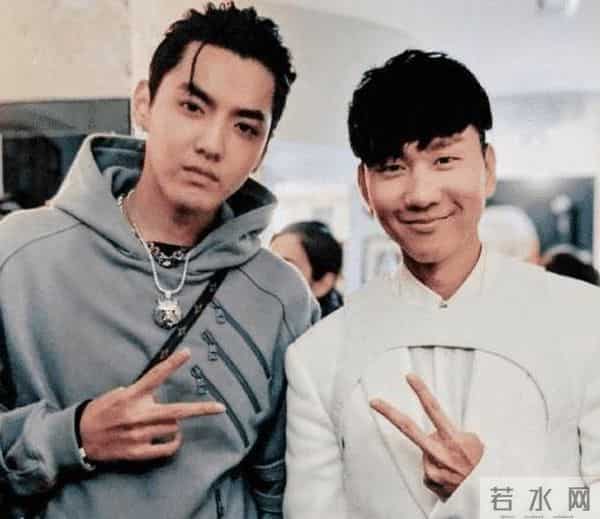 吴亦凡接机潘玮柏