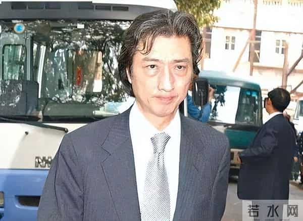 何超英为什么会疯掉