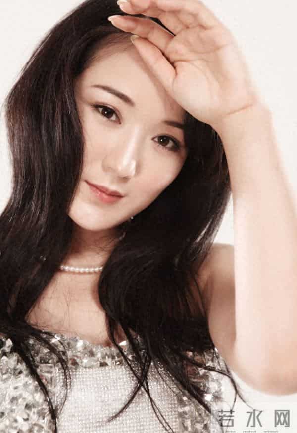 龙梅子个人资料