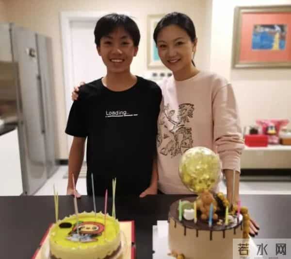 张艺谋七个孩子