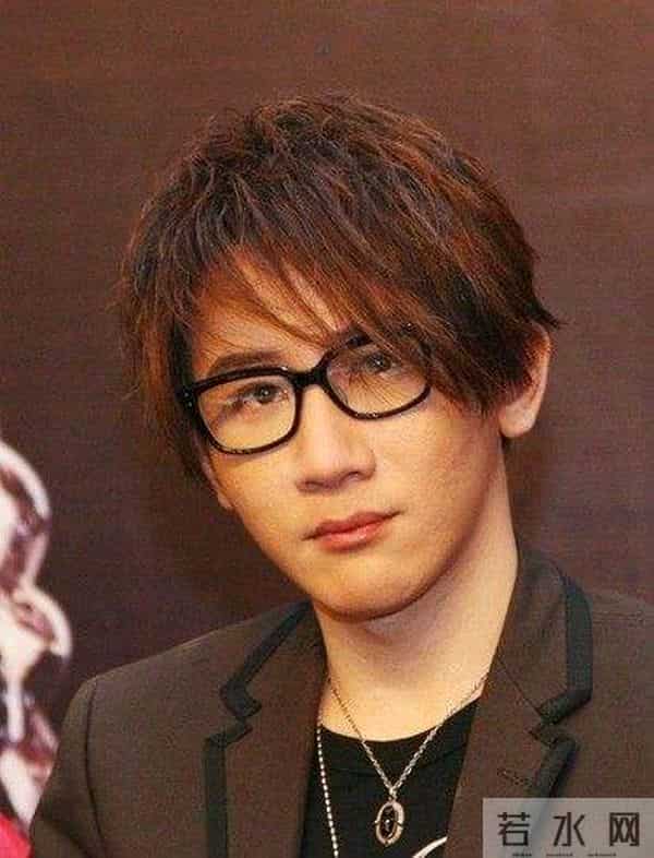 刘谦为什么被央视封