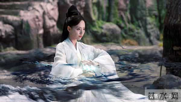 千古玦尘芜浣是什么身份