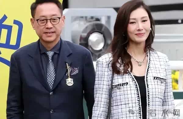 许晋亨如何评价何超琼