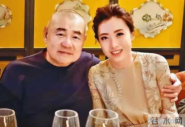 刘銮雄玩李嘉欣肉丸照片