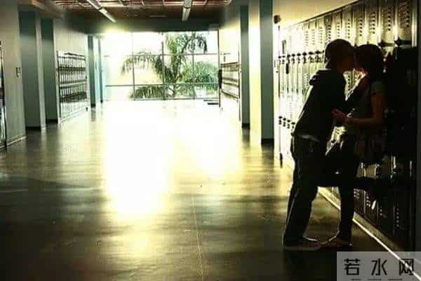 就想爱着你下载