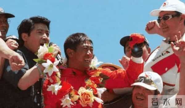 公开承认养小鬼的明星