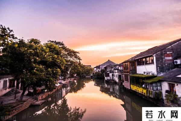 遍地诱惑,曾国藩初到繁华地 手里有钱 遍地诱惑 时间很闲 竟然这么做？后悔不？