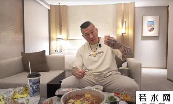 陈鹏鹏,馆长喊出深圳最流行标语!强调两岸一家应该回家,就要气死民进党