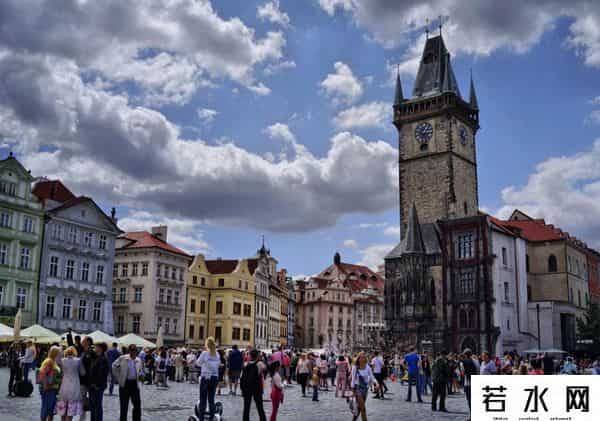 操比电影,每10万人中,就有7人拍过成人电影,捷克色情业究竟有多疯狂?