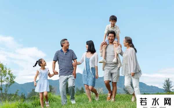 钥匙机器人,儿子花28万买机器人照顾我，4个月后机器人开口，我拆开后愣了