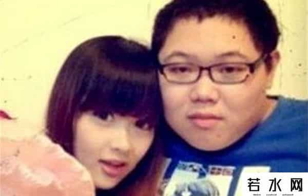 起小点鬼畜,LOL起小点给PDD做电灯泡的理由?2句话,让人心疼!