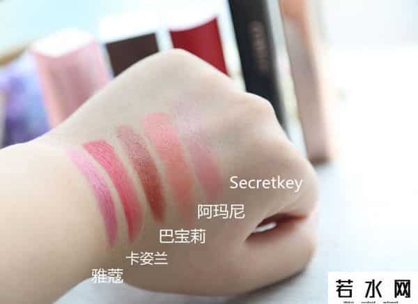 雅蔻官网,「踏雪」口红试色篇:唇唇欲动,绽放唇美年华