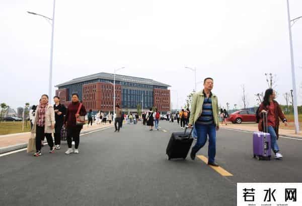 胡叶新,激动！宁乡第一所大学建成开学，迎来2672名大一新生