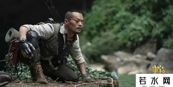 巨鳄战狂蟒,国产片烂出新高度,上演人蛇禁忌