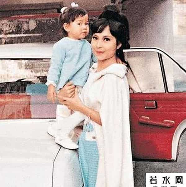 狄娜之女天如,香港首位申请破产的人，女儿变身成儿子，奇女子狄娜的传奇人生路