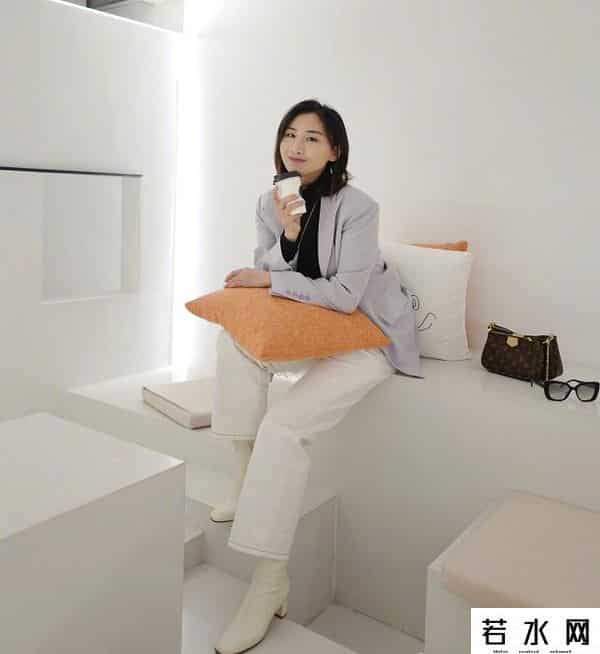 模特梁超,嫁给制片人的何雯娜幸福吗？晒娃撒粮成日常，衣品与气质不输模特