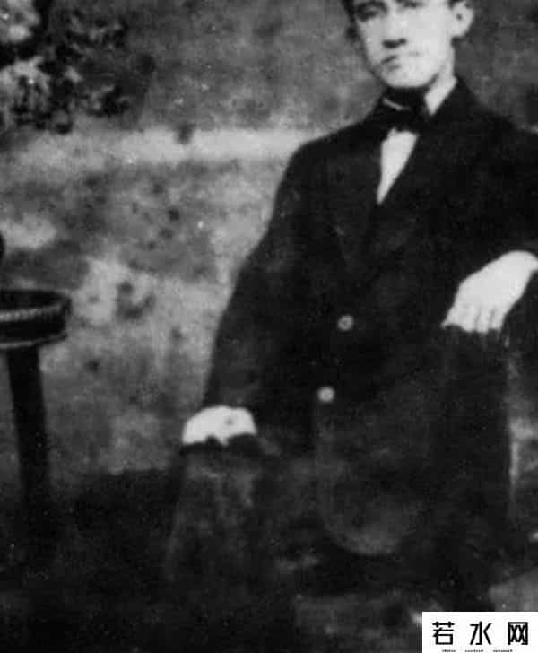 杨氏三兄弟,中国最牛三兄弟:一位上将,一位省委书记,还有一位是国家主席