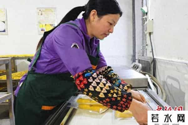 米果文化,(乡村行·看振兴)赣南黄元米果:传统美食助力乡村振兴