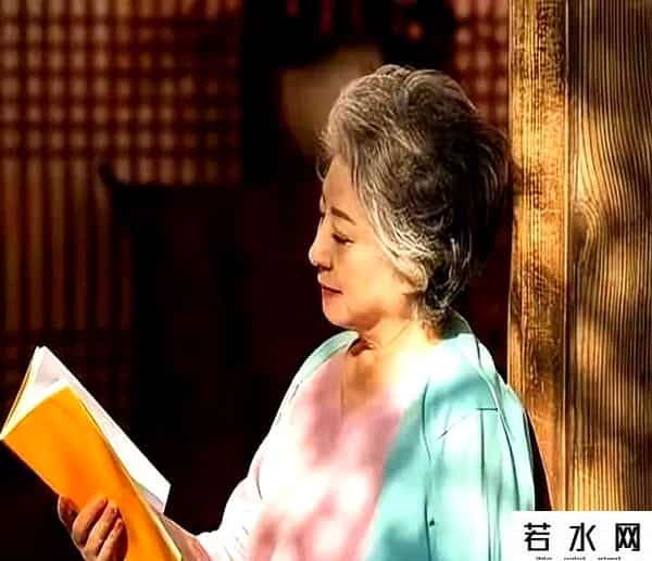 暴走大事件8,退休阿姨参加暴走团八天,回家进不了门,儿子冷笑,让你走个痛快