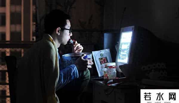 欧美成人网站,为什么黄色网站能让你免费看?看清真相后,你还敢继续浏览吗?