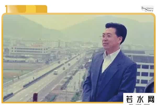 郑元忠,“追台风”的郑元忠，温州“电器大王”破产启示录