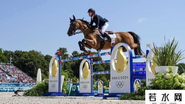 乔布斯遗产,乔布斯最宠爱美貌小女儿大婚在即!坐拥千亿遗产读名校当模特玩票