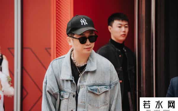 TANGOZ,34岁男星人设崩塌！当女友面性骚扰25岁女星，受害者怒发长文控诉