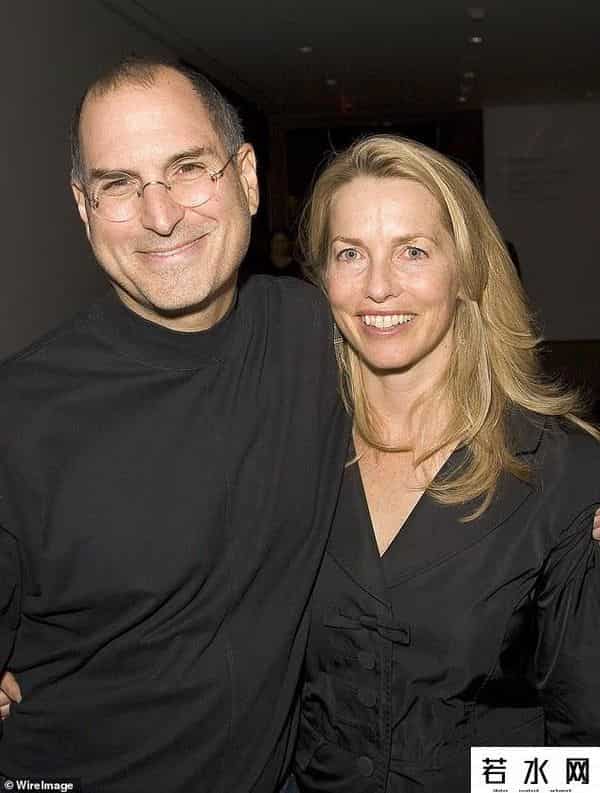 乔布斯遗产,乔布斯最宠爱美貌小女儿大婚在即!坐拥千亿遗产读名校当模特玩票