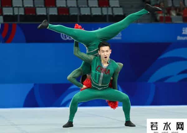 男人团旧版,追光丨世运会啦啦操赛场,中国队男生撑起“半边天”!