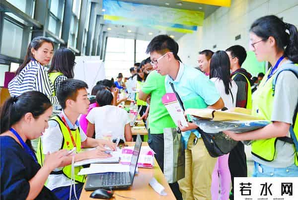 42607,温故|又到高校迎新季,还记得当年你与母校的“初相遇”吗?