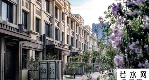 环球市场集团,长实集团少赚23亿,“李超人”降价求市