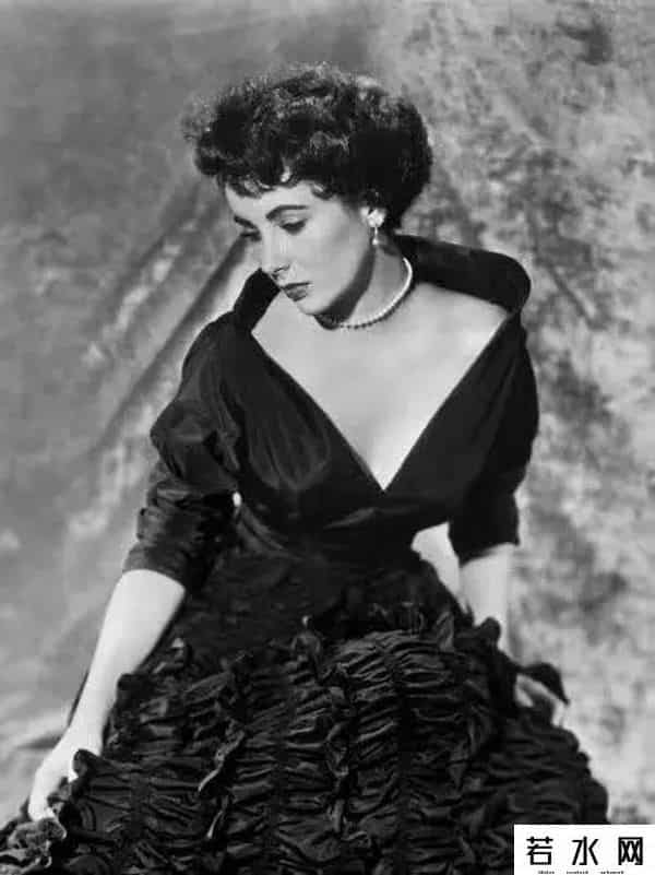 影视捆绑,捆绑《穿普拉达的女王》，这部时尚电影配吗？