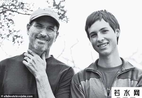 乔布斯遗产,乔布斯最宠爱美貌小女儿大婚在即!坐拥千亿遗产读名校当模特玩票