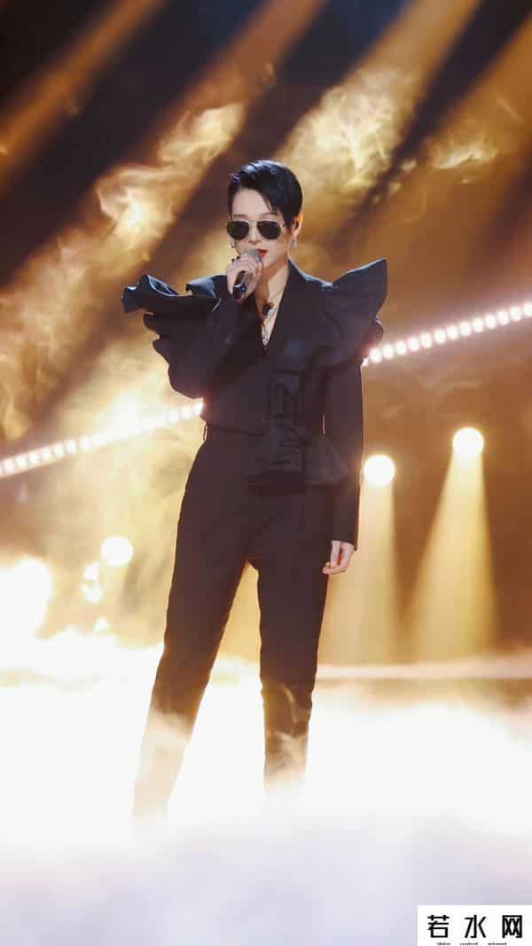 浪妹,《浪姐3》首播尴尬:有人年龄存疑,有情敌同台,有人太拽被吐槽