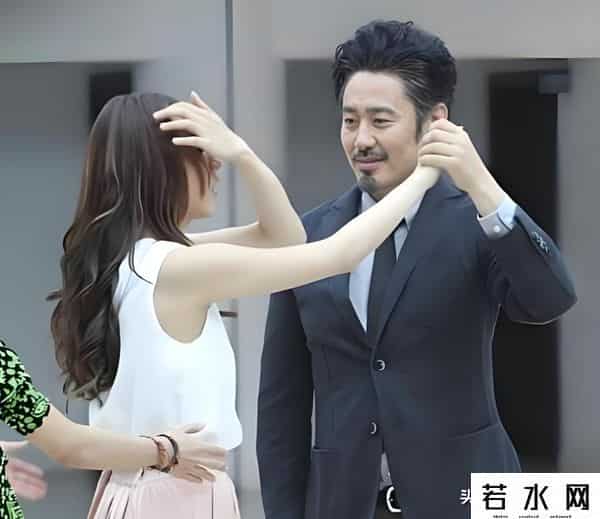 高维那,做吴秀波7年小三的陈昱霖，被他亲手送进监狱，出狱后高调晒儿子