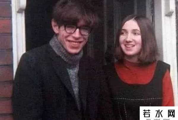 霍金图片,不认命的霍金：医生断言活不过3年，却两婚三子，子女个个皆龙凤