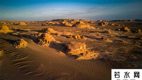 鸭鸭羽绒服,鸭鸭羽绒服2024色彩漫游之旅年度回顾