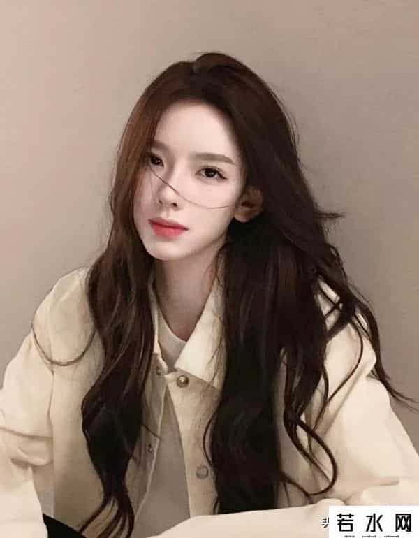 孙一宁直播间,孙一宁线下活动“见光死”，跟直播间差距太大，还是美颜太强大了