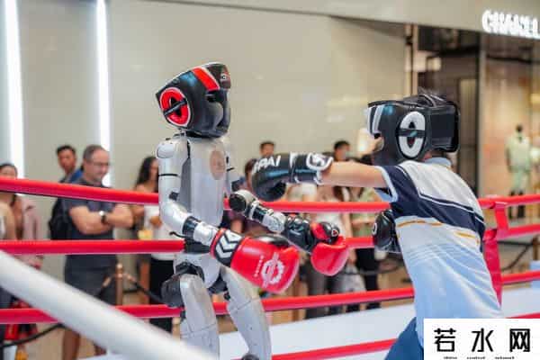 机器人大擂台,数百机器人空降商场，拳击擂台+足球赛开启人机互动超燃体验