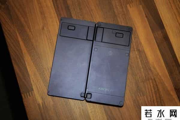 axon m,不喜欢全面屏?折叠双屏中兴Axon M上手